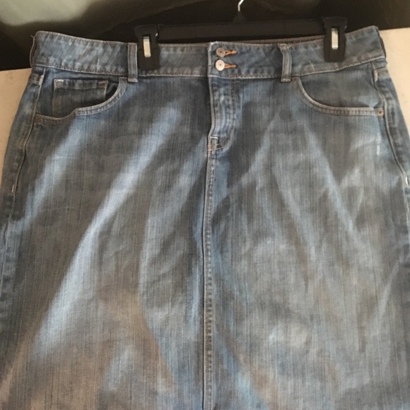 Denim skirt