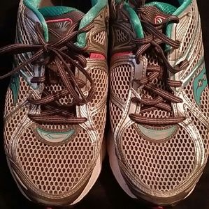 Saucony shoes