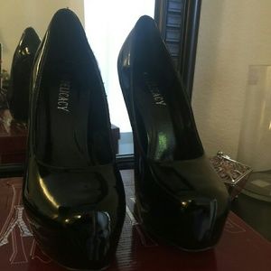 New Delicacy Black Heels