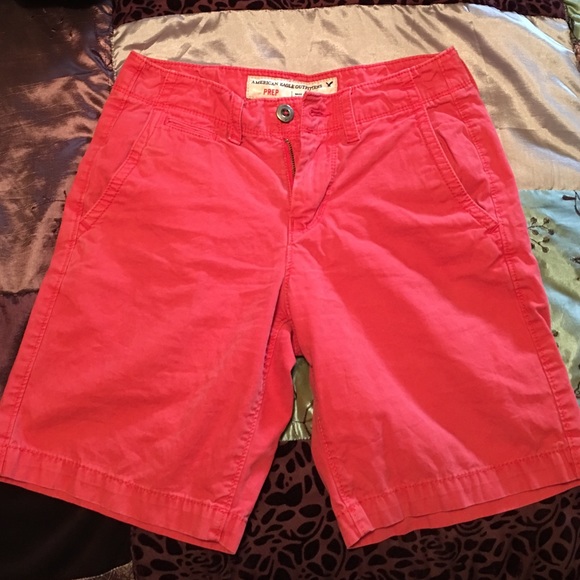 Pink American eagle men's prep shorts.