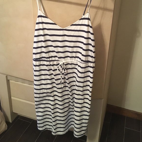 Old Navy dress Size L NWOT Navy blue and off white