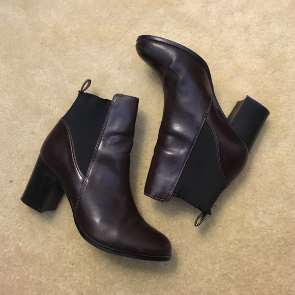 Fall dark brown heeled booties