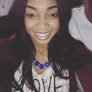 Meet your Posher, Alexis