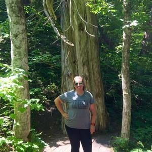 Meet your Posher, Leslie