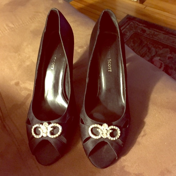 Gorgeous black glam shoes