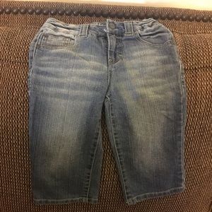 Girls Bermuda Shorts/Capri