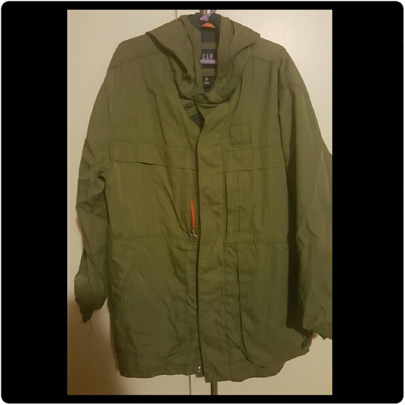 Gap raincoat