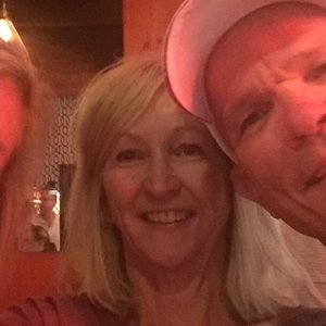 Meet your Posher, Laurie
