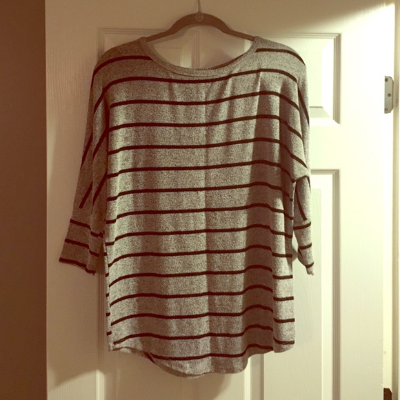 Three quarter length sleeve, light sweater