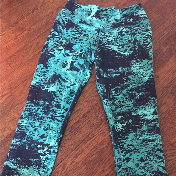 Nike legendary tight fit running capris