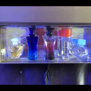 Mary Kay travel fragrance gift set