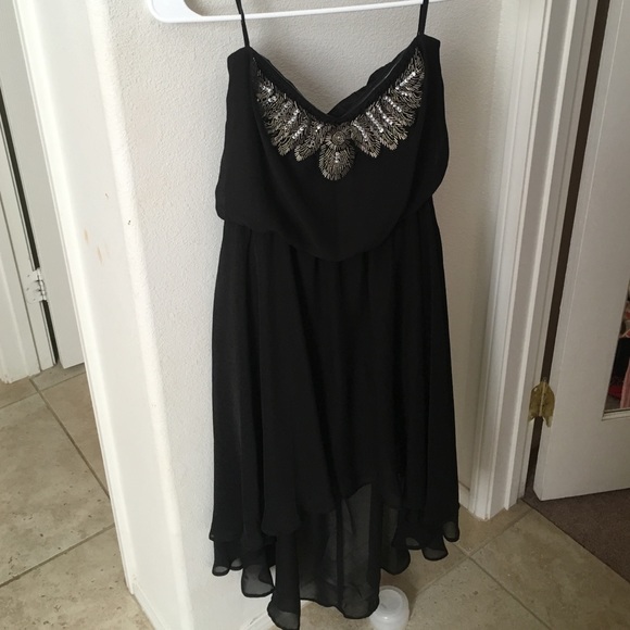 Dress - Picture 1 of 3