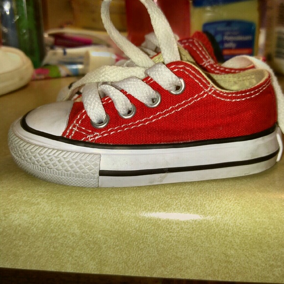 Converse - Picture 2 of 2