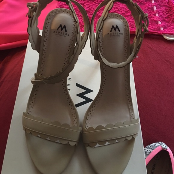 Ankle strap sandals
