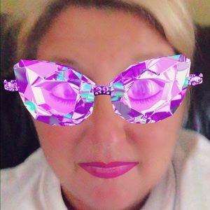 Meet your Posher, Debbie