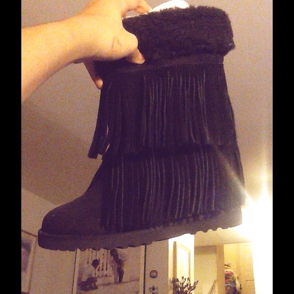 Black Steve Madden fringe boots - Picture 1 of 4