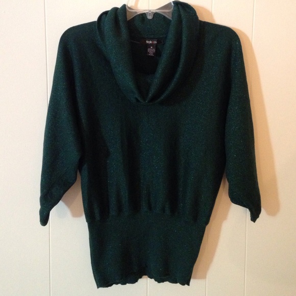 ✨Glitter green Style & Co party sweater✨