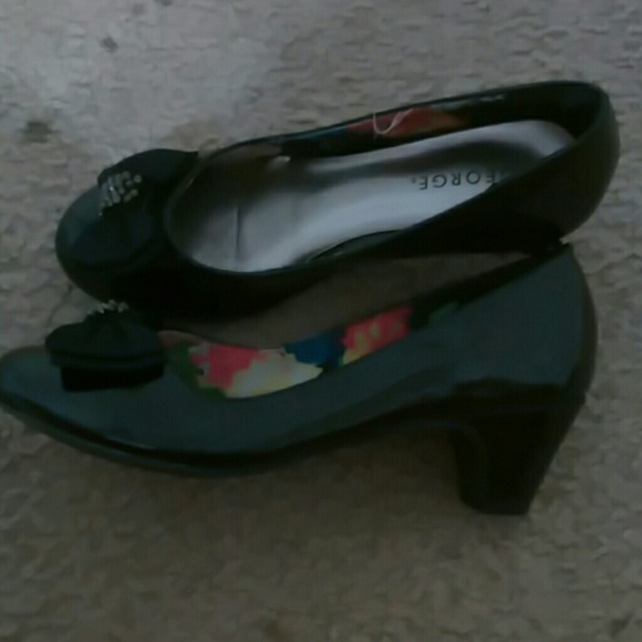 Little Girls Dress Shoes - Picture 2 of 2