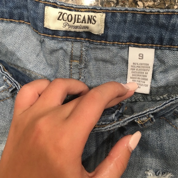 tilly's ZCO jean shorts - Picture 3 of 4