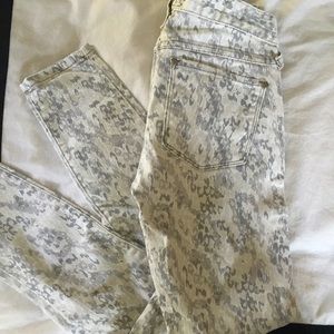 Printed jeans