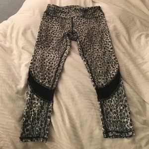 Gaiam workout leggings with mesh stripe