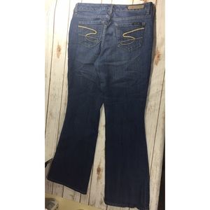 Seven7 Jeans - Seven flares size 10 inseam 31 inches Seven7 Jeans - Seven flares size 10 inseam 31 inches