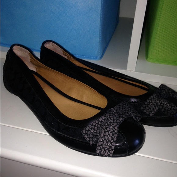 Coach flats