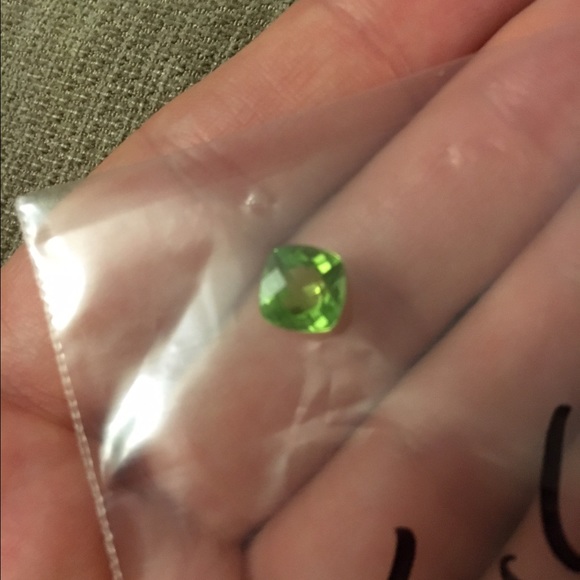 Authentic Peridot Stone - Picture 2 of 2