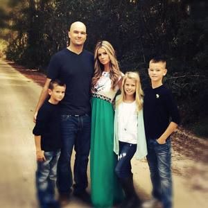 Meet your Posher, Jillian adams