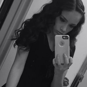 Meet your Posher, Naomi