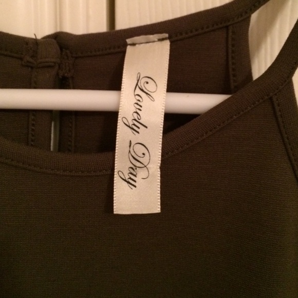 Asymmetrical mini - Picture 3 of 3