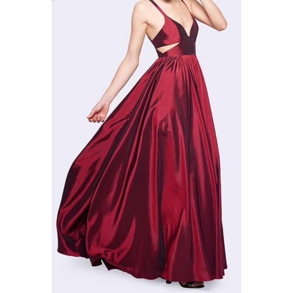 Fame and Partners Queen of Peace Dress
