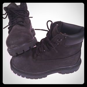 *Almost New* Black Timberland's - Toddler