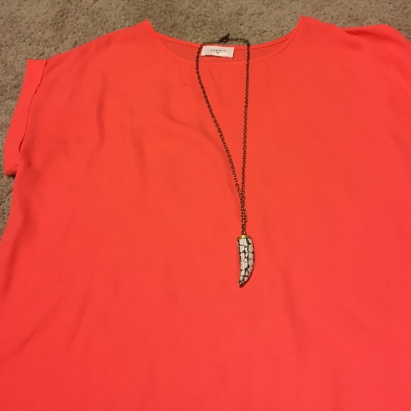 Cute blouse!