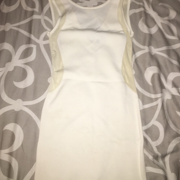 White semi formal body-con dress