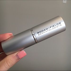 Rodan and Fields Makeup Brush