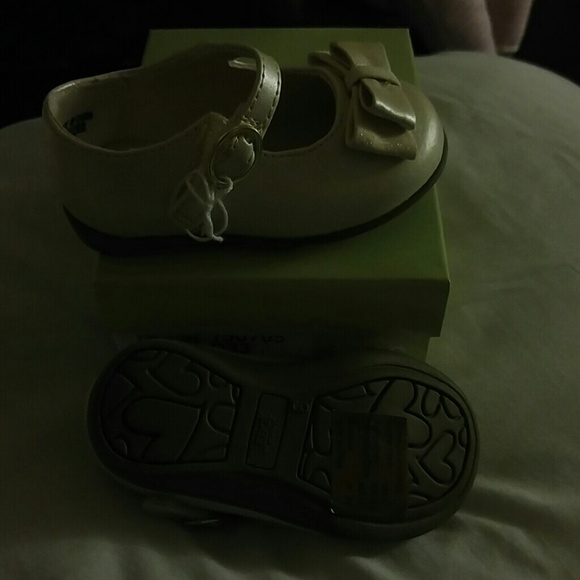 Ivory dress shoes