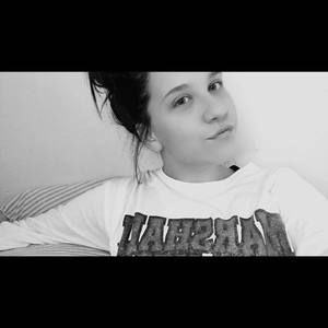 Meet your Posher, Chrissy