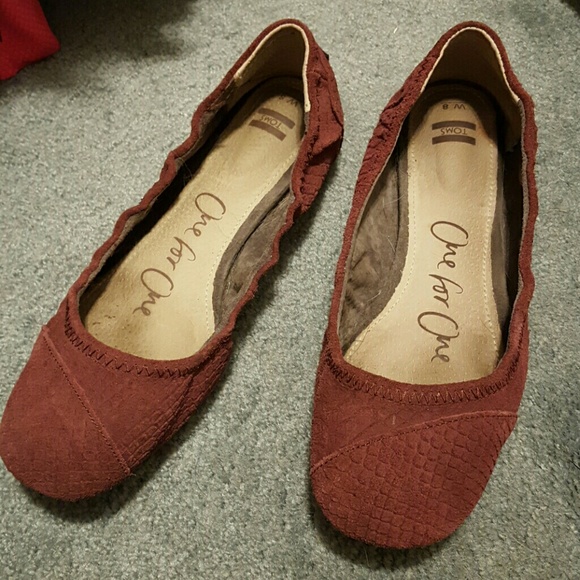 Lowered price Maroon TOMS flats