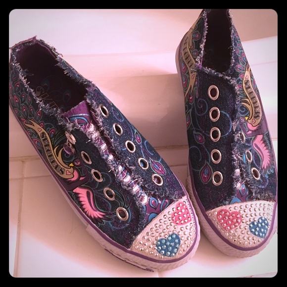 Super cute slip ons skechers