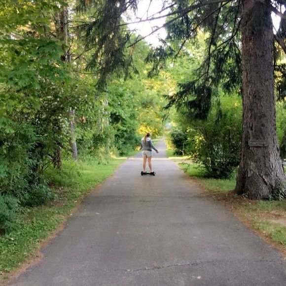 Meet your Posher, Claire