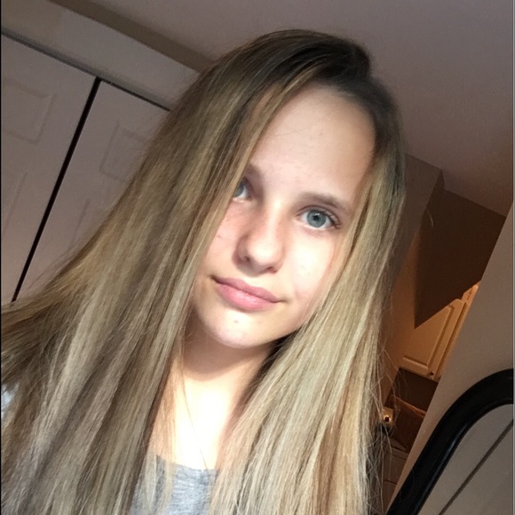 Meet your Posher, Noelle - Picture 1 of 1