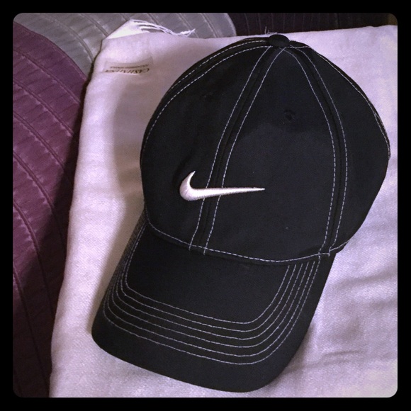 Nike Accessories - ~SOLD~ Nike Golf Hat, Black & White. OSFM. NWT!