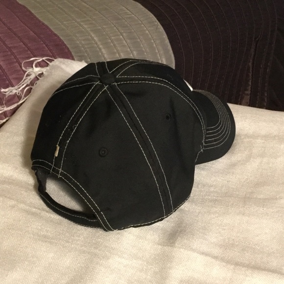 ~SOLD~ Nike Golf Hat, Black & White. OSFM. NWT! - Picture 2 of 4