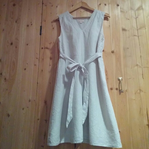 White w/Silver Thread Stipes Merona Dress