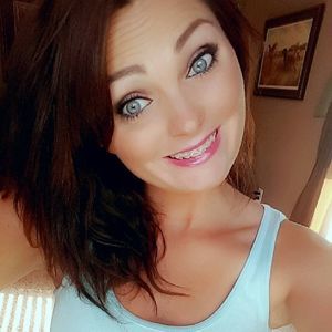 Meet your Posher, Raquel