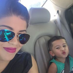 Meet your Posher, Claudia