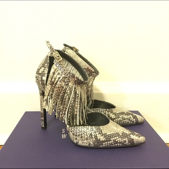 Stuart Weitzman Tipped Python-Print Fringe Pump - Picture 1 of 3