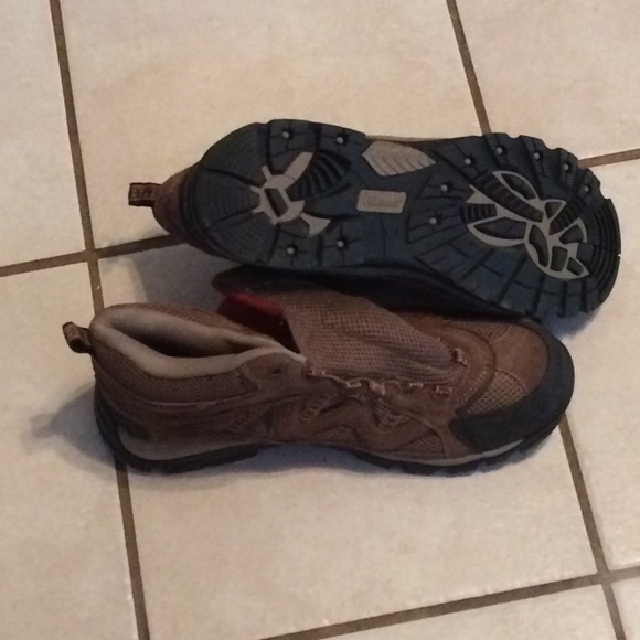 Coleman hiking shoes