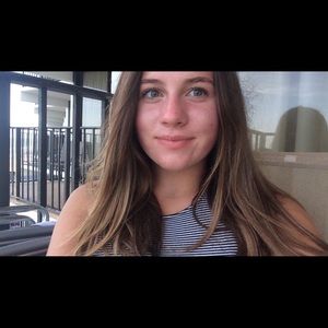 Meet your Posher, Kayla